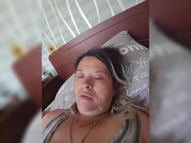 -Raven40- on BongaCams