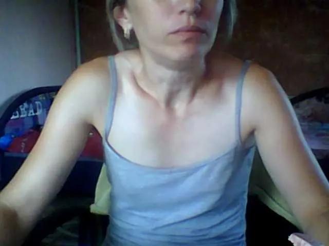 BabyLove4432 on BongaCams 