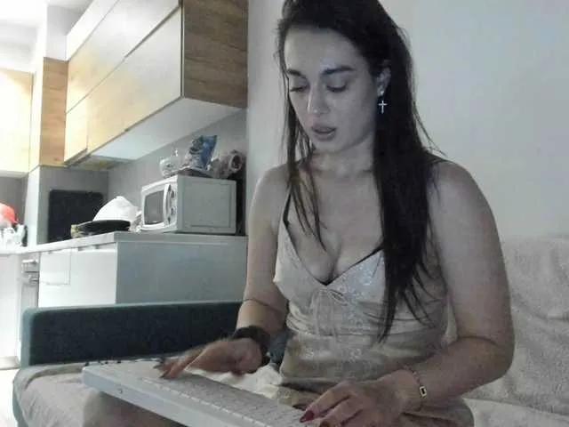 bubble-gum122 on BongaCams