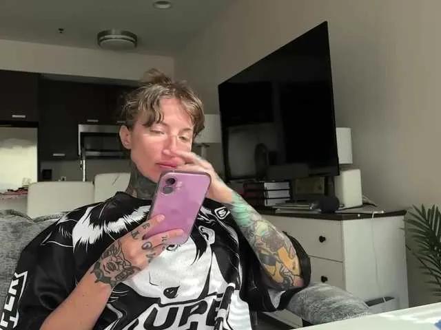 iiixbostonxiii on BongaCams 