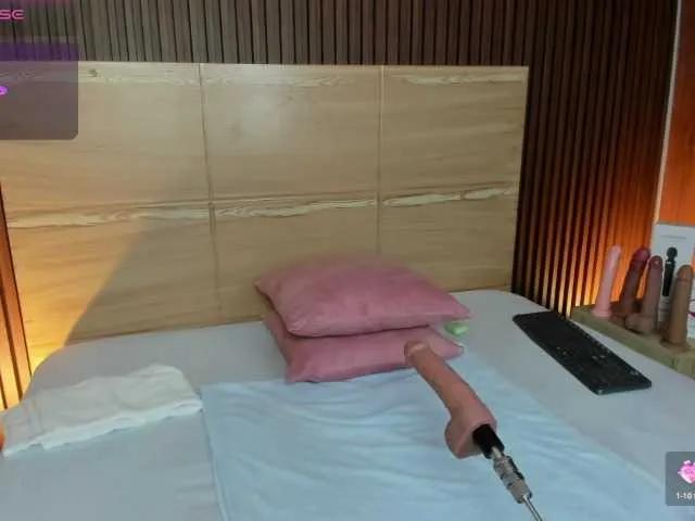 iris-violeta on BongaCams 