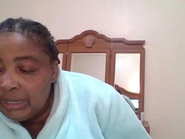 pussylips53 on BongaCams