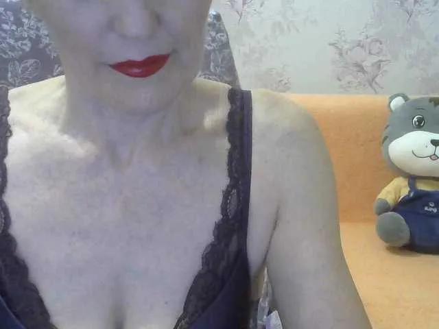 Red-Rose-777 on BongaCams