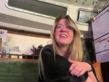 2girls1boat — GOAL: 