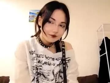 alberthamazierski — My goal:Tease you with my long legs ^^- My name is Katrina and I'm #18 year old and i am #shy #new #young #teen girl and it's my first day here [125 tokens remaining]
