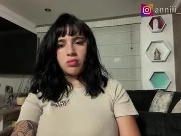 annie_snow_ on Chaturbate 