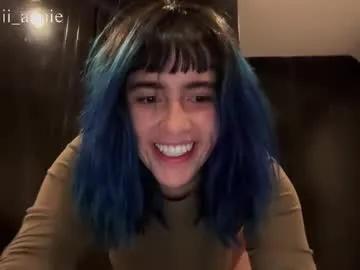 annie_snow_ on Chaturbate 