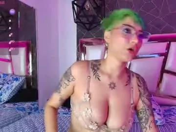 annie_swan on Chaturbate