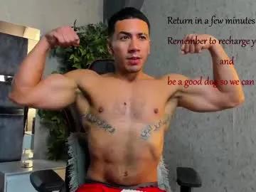 bastian_franco01 — Powerful feet and steel muscles, two combinations in a single room, what do you choose first? #findom #feet - Naked and Dick hard! - #saliva #master #pvt #hairy #uncut
