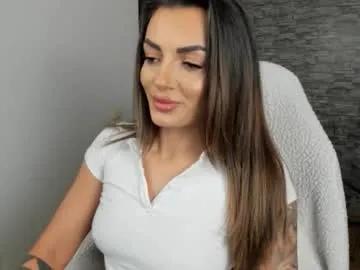 erica_xoo — Fun mode: ON !  #squirt #new #bigass #natural #lovense Keep me on my toes ! [2037 tokens remaining]