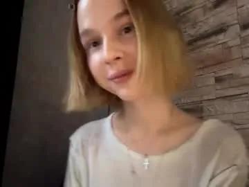 gigikray — Goal - You want to see my bare shoulders? My name is Molly #new #18 #shy #teen #young [0 tokens remaining]