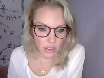 holly_bourbon on Chaturbate 