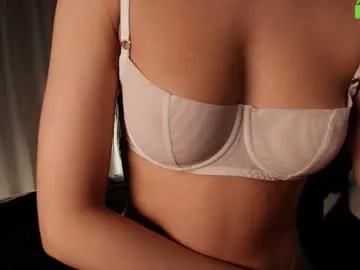 hollyextra on Chaturbate 