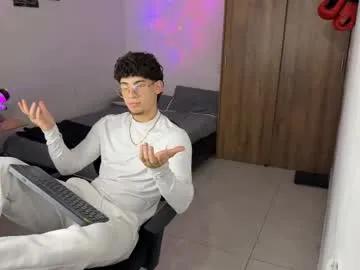 kisan_smith — Flash dick #bigcock #muscle #kind #master #str8 [50 tokens left]