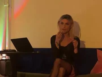 legsylegsinton — LEgsy's Room | Seductive moves! Who's gonna buy this tonight's look