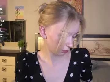 lidiaklemencic — GOAL: pinch my nipples [81 tokens remaining] Welcome to my room! #feet #blonde #redhead #lovense #new