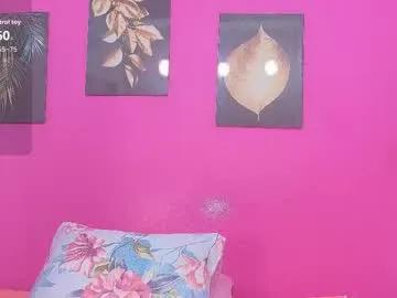 littleebonymommy on Chaturbate 