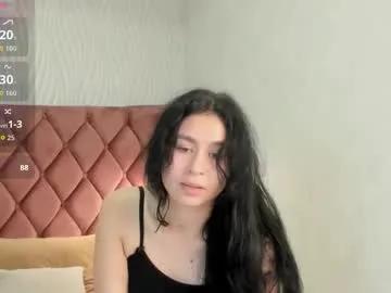 minniiemile on Chaturbate 