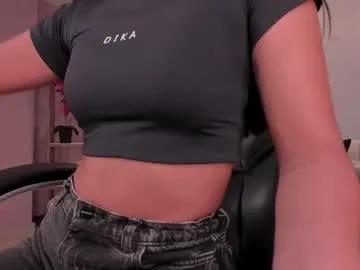 ninablumm —   Do you want to suck my tits or my pussy? show me your love   - Multi-Goal :  Blowjob & Fuck Pussy #bigass #young #18 #lovense #cute