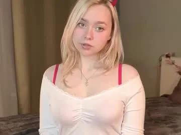 odelynbrower — GOAL: flash bra [152 tokens remaining] Welcome to my room! #lovense #young #18 #blonde #teen