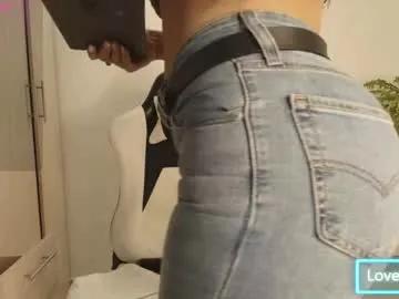 perla_milf4u — GOAL: SHOW TITS [88 tokens remaining] Welcome to my room! Go play to me #mature #milf #bigboobs #bigass #mommy