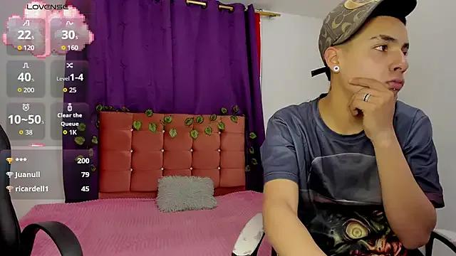 Aisha_andy1 — show tits