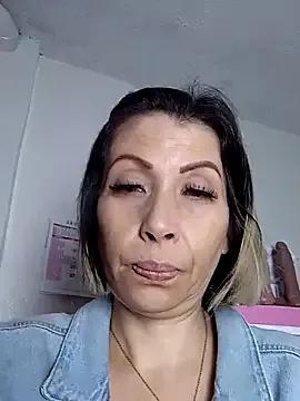 alixia81 — Suck nipples and fill them with saliva