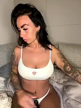BELLABLACKXUK on StripChat 