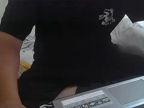 bigbb101011 on StripChat 