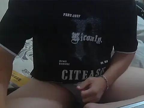 bigbb101011 on StripChat 
