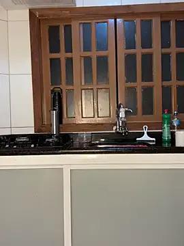 Bubuzinha10 — Cavalgar no dildo