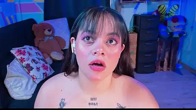 Cuttiealice on StripChat 
