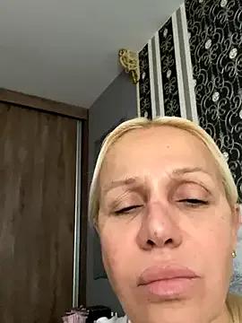 DeborahXPorn — Blowjob, fuck tits, slap my ass