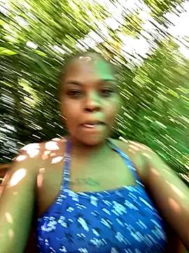 Dellah27 on StripChat 