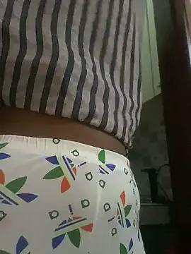 Dellah27 on StripChat 