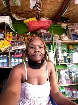 Dellah27 on StripChat 