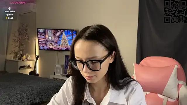 ella_simons — show panties