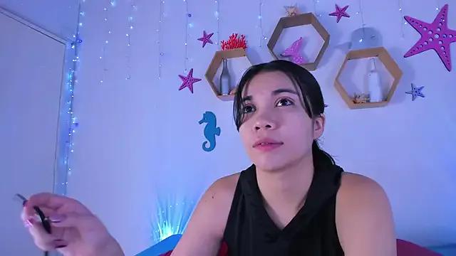 Emiily_Parkerr on StripChat 