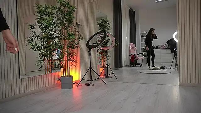 EmmaBlanco on StripChat 