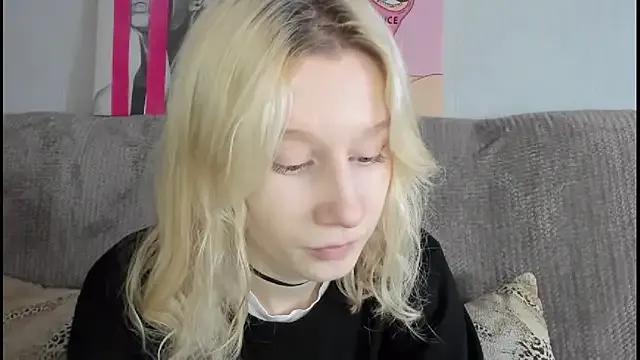 EnigmaSee — white tights!