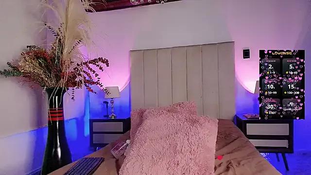 Ezraaa1 — get naked 