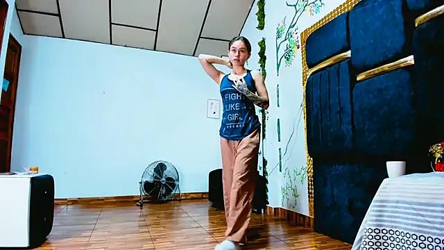 fulfill_fantasies1 on StripChat 