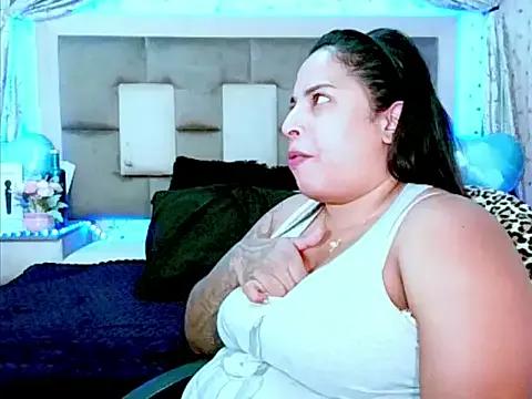 indiantopaz694u on StripChat 