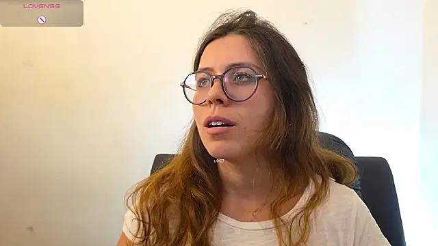 irinasweet27 on StripChat 