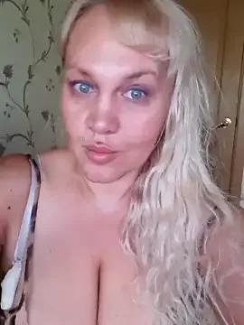 IsabellaBoni — Spank ass25 and ringers