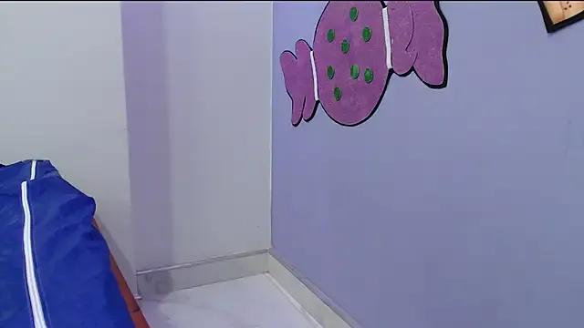 katty18love18 on StripChat 