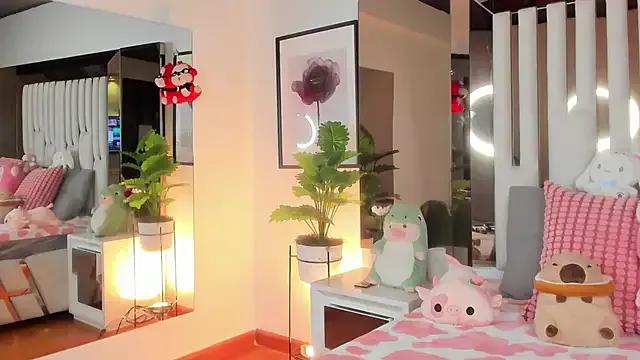 Kitty_Eliffe on StripChat 