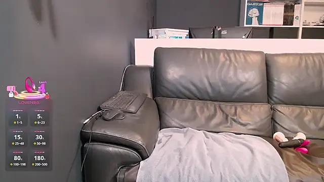 Lili-Bertine on StripChat 