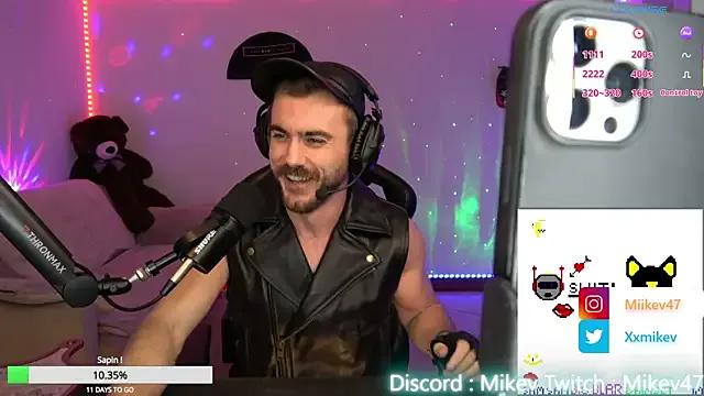 Mikev — Quadruple live ! 20 fesses !