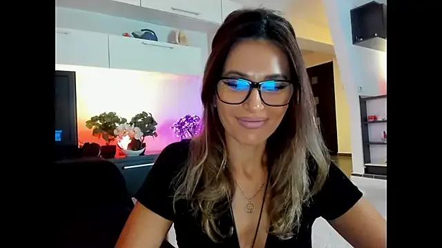 MissSmiley26 on StripChat 